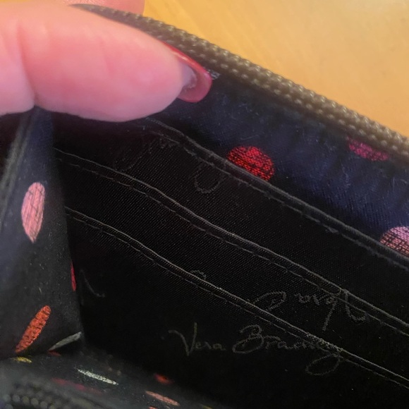 ❌❌SOLD❌❌Vera Bradley Zip Around Floral Wallet - Picture 2 of 14